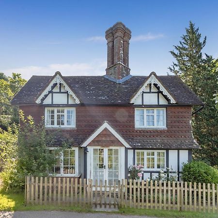 Danny Lodge - Country Cottage Near Brighton By Huluki Sussex Stays Hurstpierpoint Extérieur photo